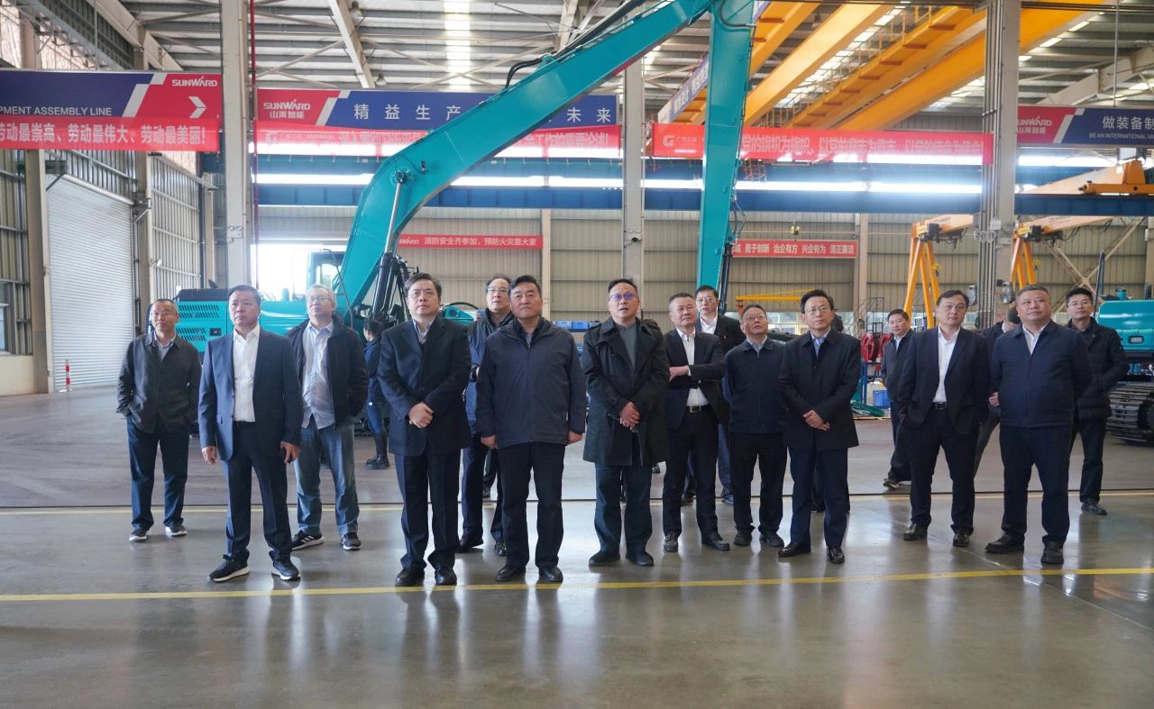 聚焦装备再制造！上海市政协副主席、党组副书记肖贵玉带队调研热博rb88体育官网