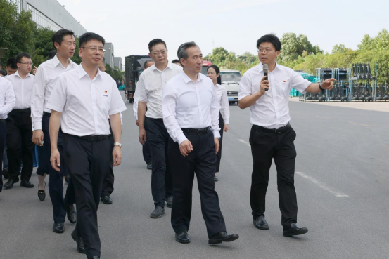 中国贸促会会长任鸿斌调研热博rb88体育官网
