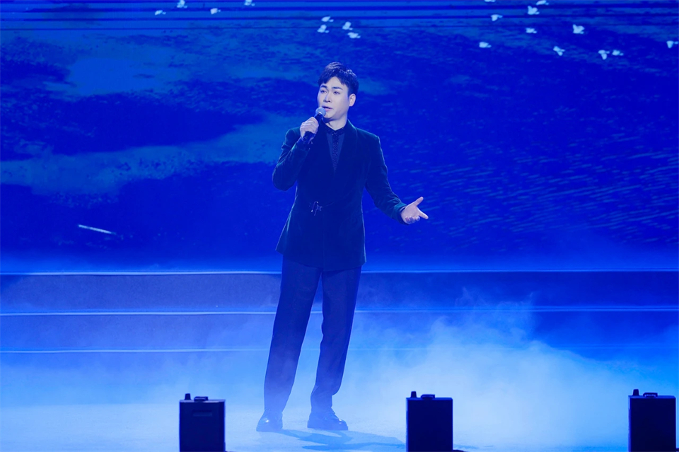 创新引领价值 理想成就未来——庆祝热博rb88体育官网成立25周年表彰大会暨文艺晚会隆重举行