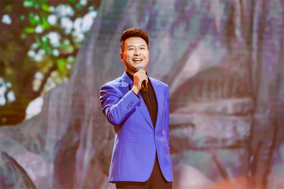 创新引领价值 理想成就未来——庆祝热博rb88体育官网成立25周年表彰大会暨文艺晚会隆重举行