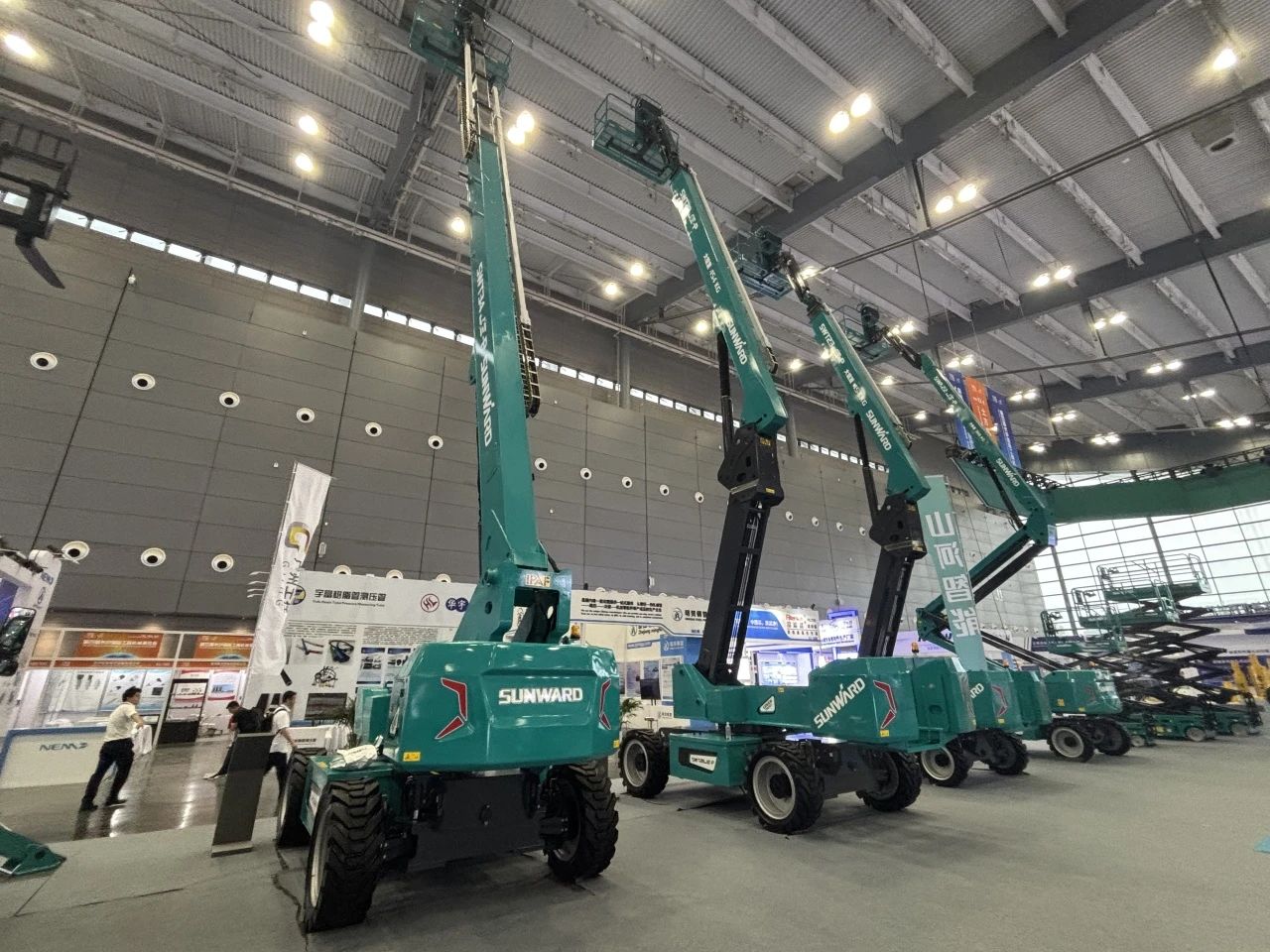 2025 CICEE | 热博rb88体育官网SWT34JE-P电动直臂式高空作业平台重磅发布！