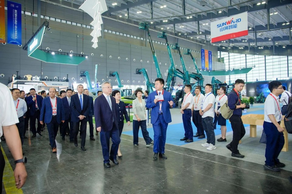 2025 CICEE | 热博rb88体育官网实力闪耀2025长沙国际工程机械展