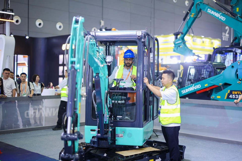 2025 CICEE | 热博rb88体育官网实力闪耀2025长沙国际工程机械展