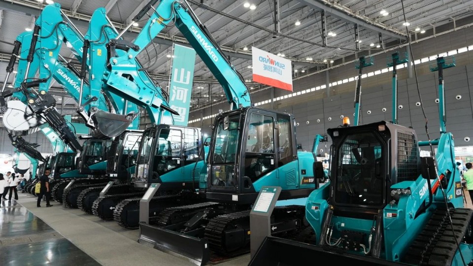 2025 CICEE | 从单一工具迈向多元化解决方案，热博rb88体育官网呈现非凡挖掘机风采